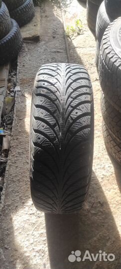 Goodyear UltraGrip Extreme 195/60 R15 88T
