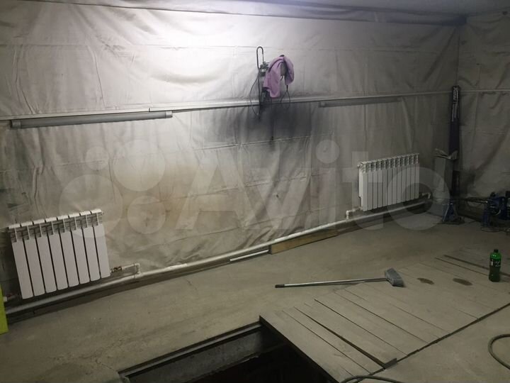 Гараж, > 30 м²