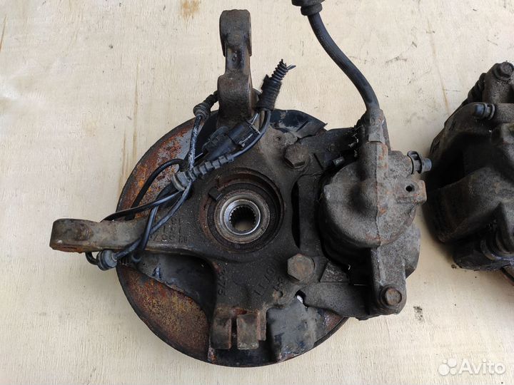 Кулак поворотный в сборе на Opel Corsa D