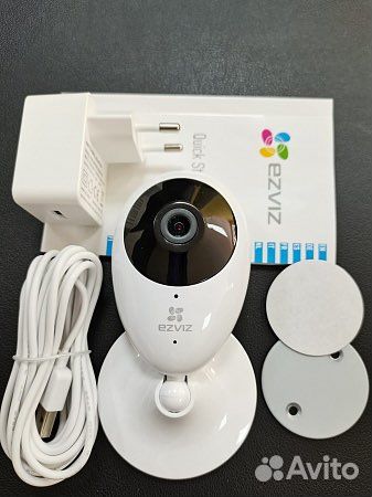 Wi-Fi камера внтуренняя