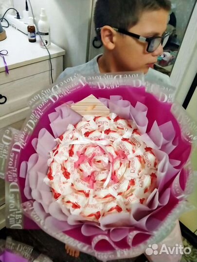 Сладкий букет из конфет Рафаэлло 14 февраля