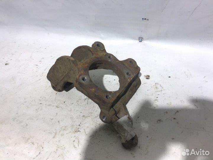 Поворотный кулак задний правый Ford Mondeo 3 cjba