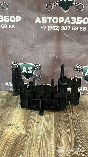 Bmw 5G30 Корпус блока управления двигателем