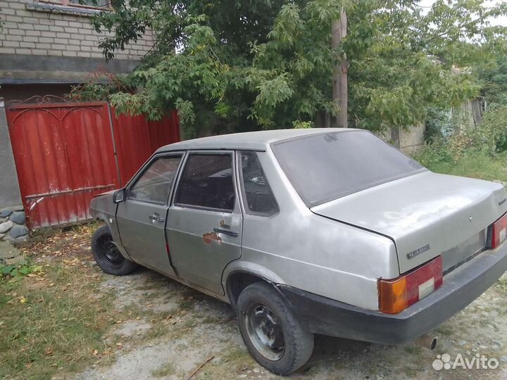 Бампер на ваз 21099