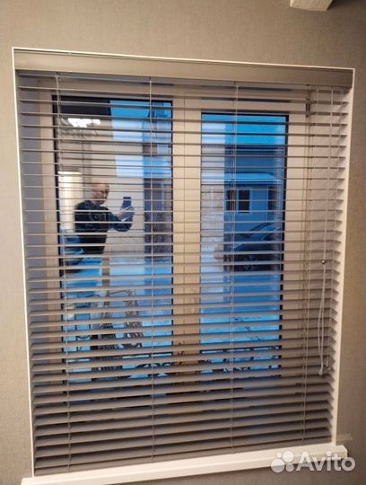 Жалюзи горизонтальные