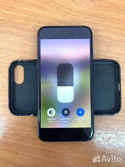 iPhone 8, 64 ГБ
