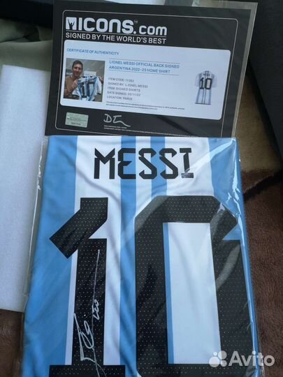 Футболка с автографом месси