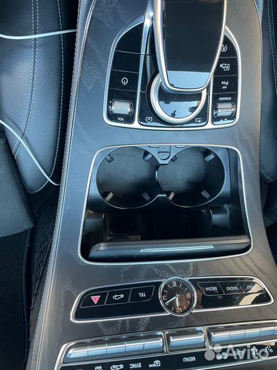 Подстаканник на Mercedes W205 W213 GLC W447 w464