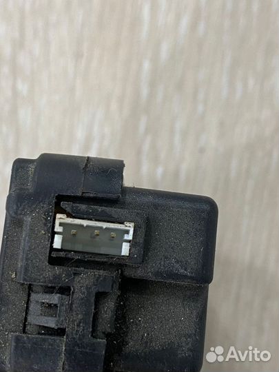 Корректор фары Volkswagen Passat b7 vag 1q0941295