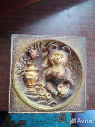 Настенная тарелка