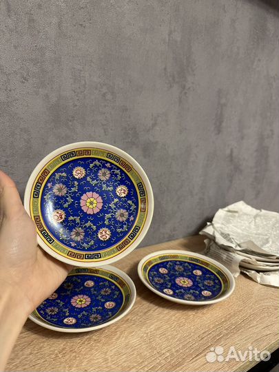 Чайные блюдца