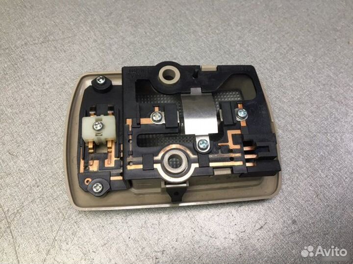 Плафон освещения салона Kia Cerato 1 седан 1.6