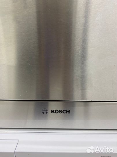 Встраиваемая посудомоечная машина 