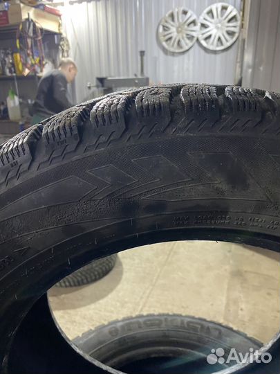 Nokian Tyres Hakkapeliitta 4 215/55 R16