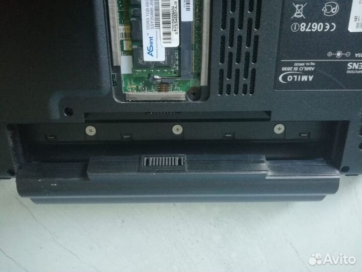 Ноутбук Fujitsu-Siemens Amilo Si2636 2.4Ghz/1Gb/16