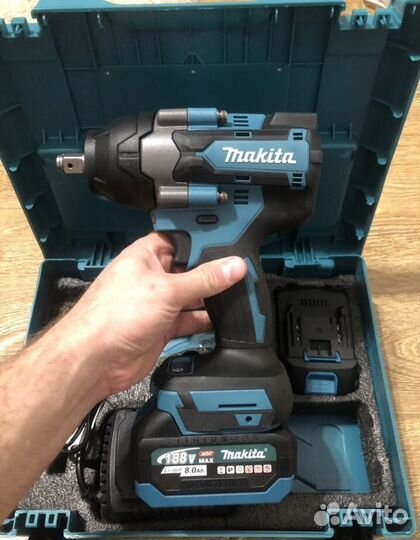 Гайковерт Makita 700 n.m