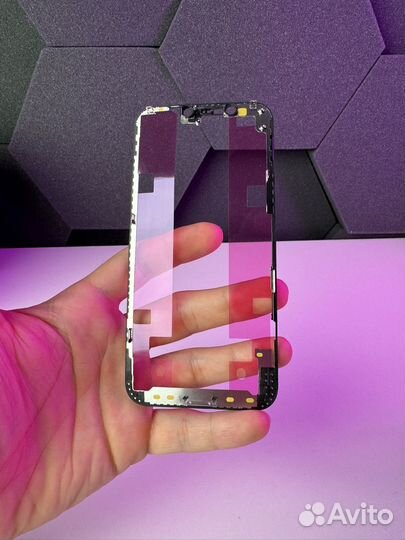 Рамка дисплея на iPhone 12 / 12 Pro