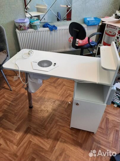 Стол маникюрный с встроенным пылесосом Max Ultimat