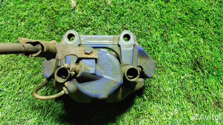 Суппорт передний левый Volkswagen Passat B5+