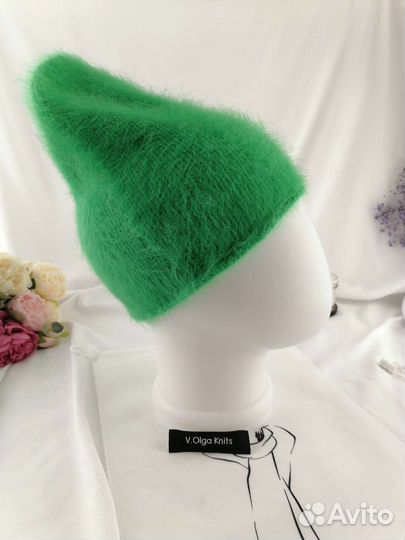 Шапка женская вязаная зелёная