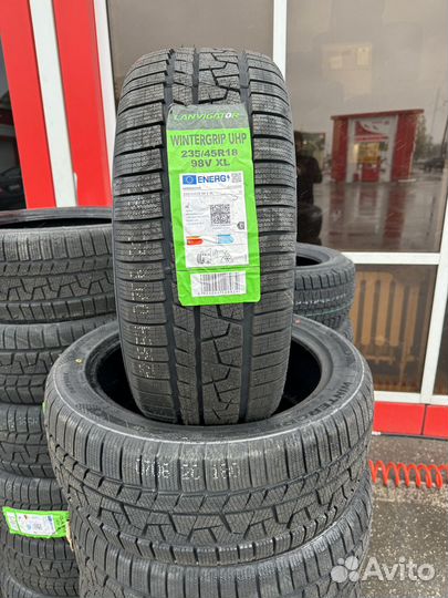 Lanvigator WinterGrip UHP 235/45 R18