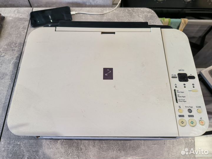 Цветной лазерный принтер- сканер canon MP252