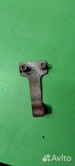 Фиксатор центральной подножки Рига 16