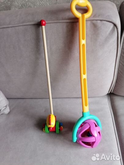 Каталка-развивающие игрушки