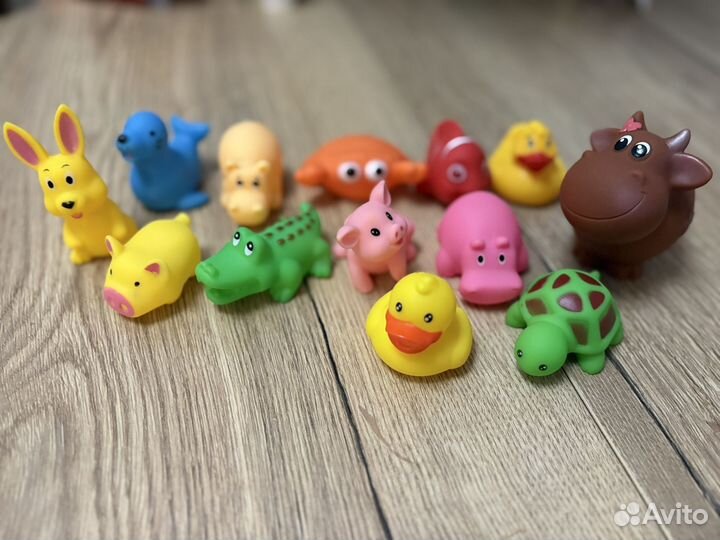 Игрушки для купания в ванной + коврик