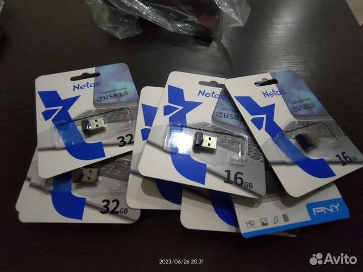 USB 16, 32, 64, 128gb