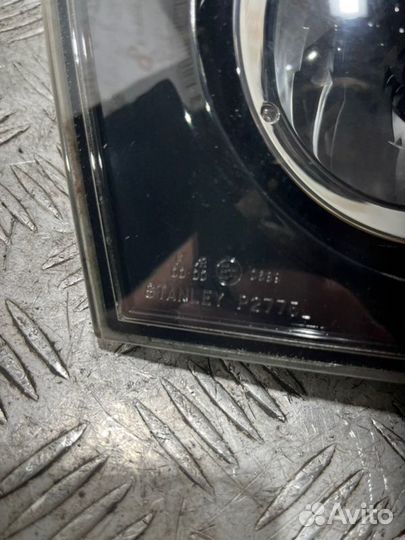 Фонарь внутренний задний левый Mazda 3 BK