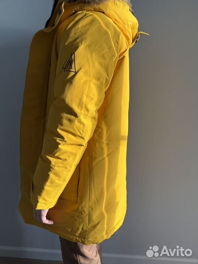 Пуховик мужской желтый