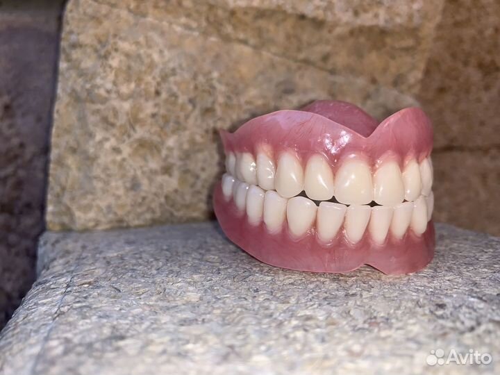 Зубной техник