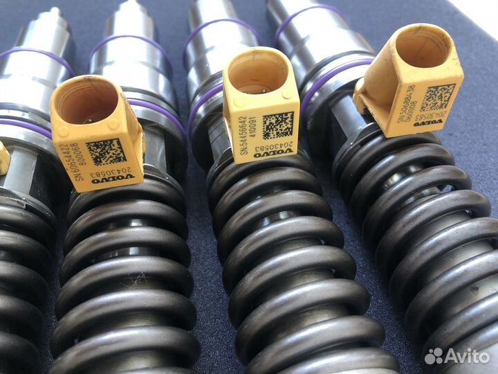 Форсунки Volvo D12C 20430583