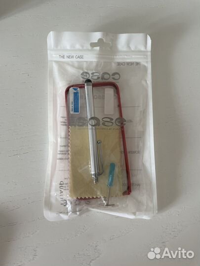 Бампер красный для iPhone 5s и стилус