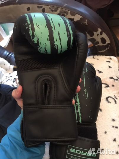 Боксерские перчатки 10 oz