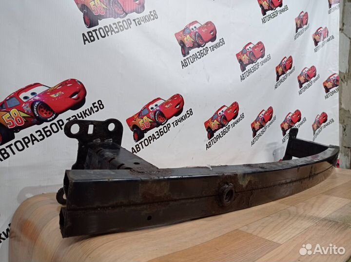 Усилитель переднего бампера Nissan Qashqai рест