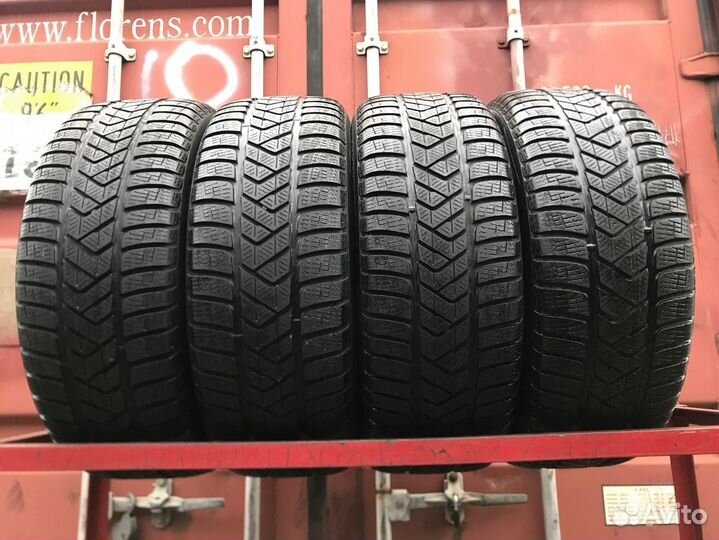 Pirelli Winter Sottozero 3 235/55 R17 94E