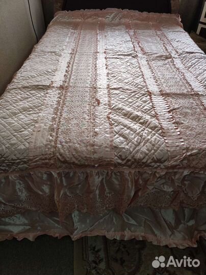Покрывало на кровать новое