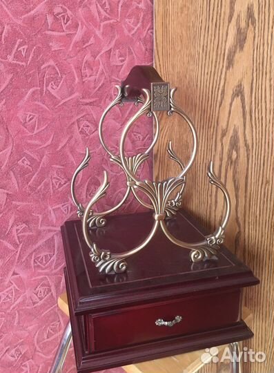 Подставка для винных бутылок