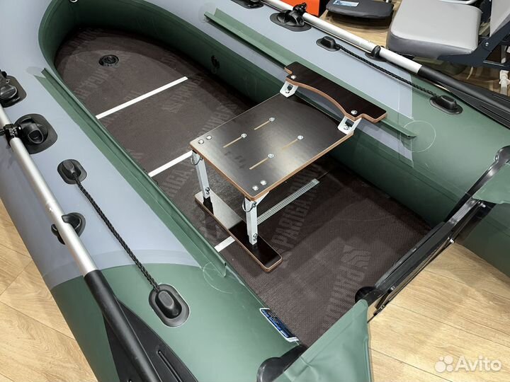 Рама(стойка) с занижением для кресла в лодку