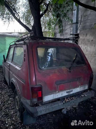 LADA 4x4 (Нива) 1.7 МТ, 1998, битый, 200 000 км