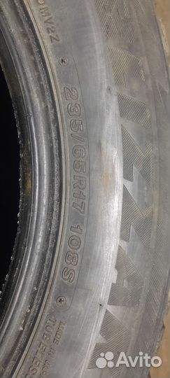 Bridgestone Blizzak DM-V2 235/65 R17