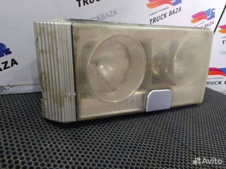 Фара левая Renault Magnum