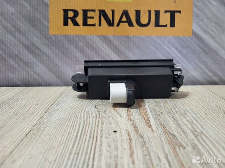 Подсветка номера фонарь Renault symbol