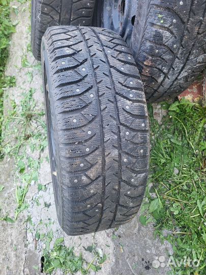 Зимняя резина 205/55 r16 на дисках