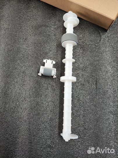 1466932 1447353 Ролик захвата на оси Epson L800