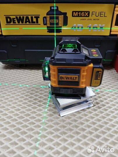 Лазерный Уровень Dewalt 4D 16 линий Штатив в кейсе