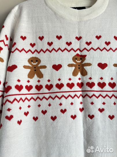 Свитер с пряничными человечками