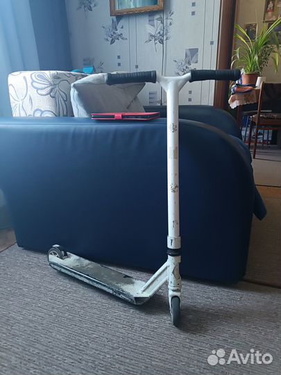 Продам трюковой самокат
